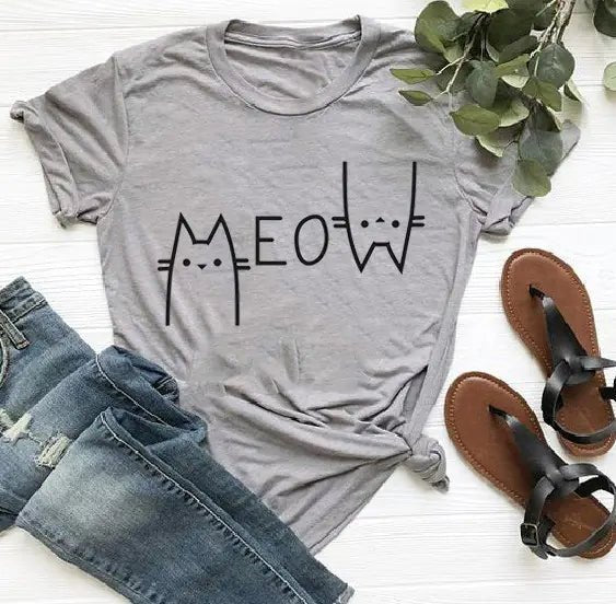 Cat T-Shirt with Letter Print Design - Feline the Love