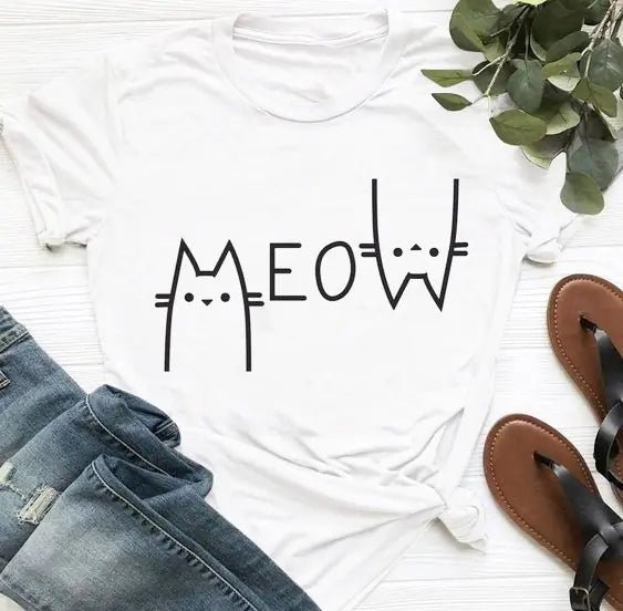 Cat T-Shirt with Letter Print Design - Feline the Love